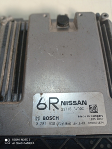 CALCULATEUR MOTEUR ECU NISSAN NV200